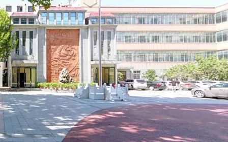 郑州市第七高等中学有几个校区_别离在那里？