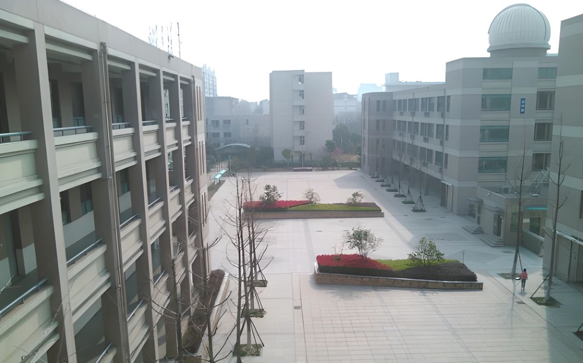 中国迷信手艺大学从属中黉舍区在哪_在哪一个区？