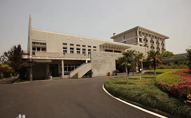 杭州市源清中学简介概略（建校汗青、地点、师资、校训、情况）