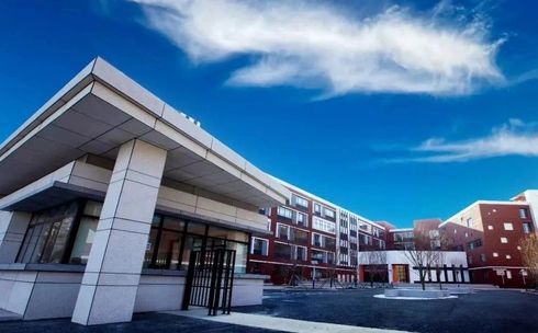 沈阳市广全黉舍是公立仍是私立,是重点中学吗？