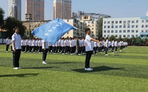 沈阳市回民中学是公立仍是私立,是重点中学吗？