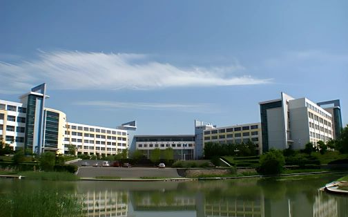 长春市尝试中学简介概略(建校汗青、地点、师资、校训、情况)