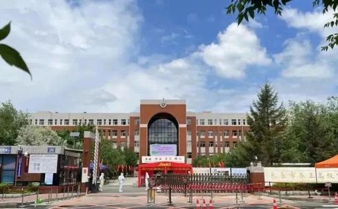 长春市第一中黉舍区在哪_在甚么区？