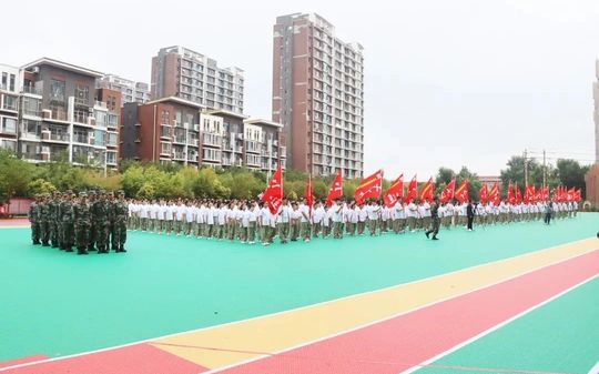 长春市新束缚黉舍是公立仍是私立,是重点中学吗？