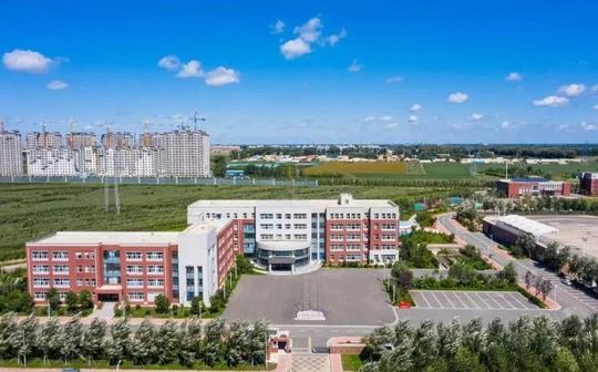 长春市一三六中黉舍区在哪_在甚么区？