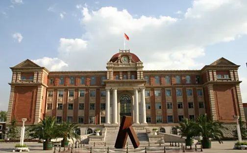 天津市尝试中学简介概略（建校汗青、地点、师资、校训、情况）