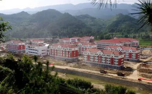 天津市双菱中学简介概略（建校汗青、地点、师资、校训、情况）