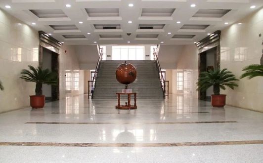 天津市第四十一中学是公立仍是私立,是重点中学吗？