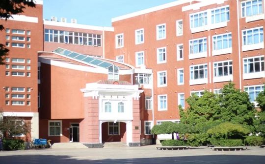 天津市第五中学是公立仍是私立,是重点中学吗？