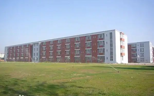 河北正定中学在石家庄的排名第几,属于甚么层次？
