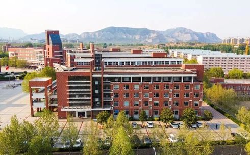 石家庄市鹿泉区第一中学简介概略（建校汗青、地点、师资、校训、情况）