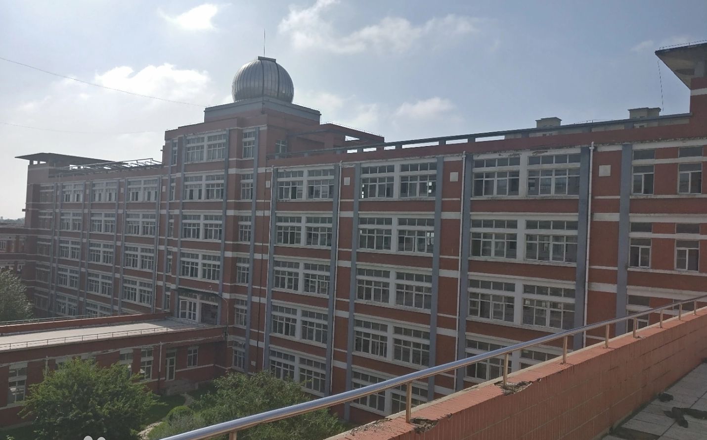 河北省高邑县第一中学是公立仍是私立,是重点中学吗？