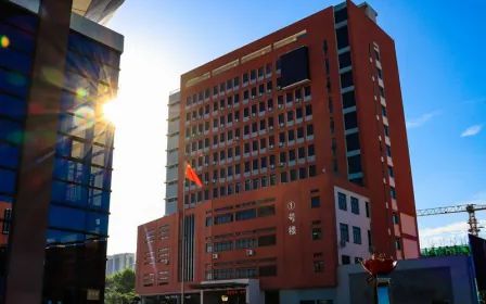 山东省青岛第六十七中学简介概略（建校汗青、地点、师资、校训、情况）