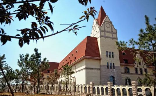 青岛中学简介概略（建校汗青、地点、师资、校训、情况）