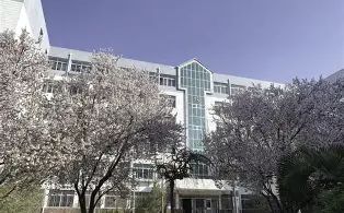 山东省济南第九中学是公立仍是私立,是重点中学吗？