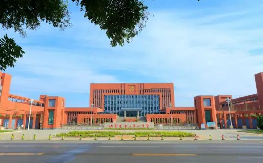 济南市章丘区第四中学简介概略(建校汗青、地点、师资、校训、情况)