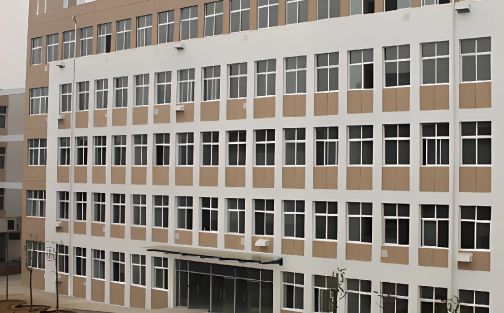 济南市章丘区第七中学是公立仍是私立,是重点中学吗?