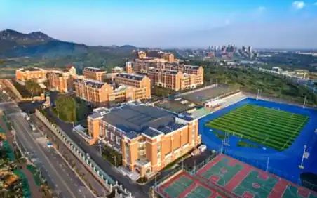 山东省青岛第九中黉舍区在哪_在甚么区?