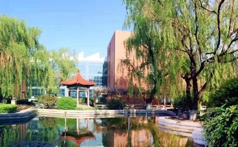 青岛市城阳第一高等中黉舍区在哪_在甚么区？