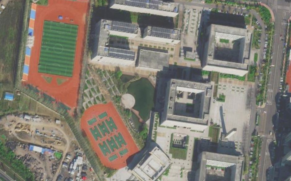 青岛市即墨区第二中学是公立仍是私立,是重点中学吗？