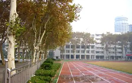 优游市第十一中黉舍区在哪_在甚么区？