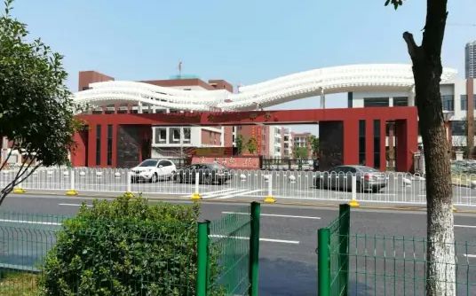 优游市第三中学简介概略（建校汗青、地点、师资、校训、情况）