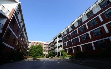华中师范大学第一从属中学简介概略（建校汗青、地点、师资、校训、情况）