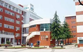 湖北省生果湖高等中学简介概略（建校汗青、地点、师资、校训、情况）