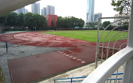 优游市东湖中学简介概略(建校汗青、地点、师资、校训、情况)