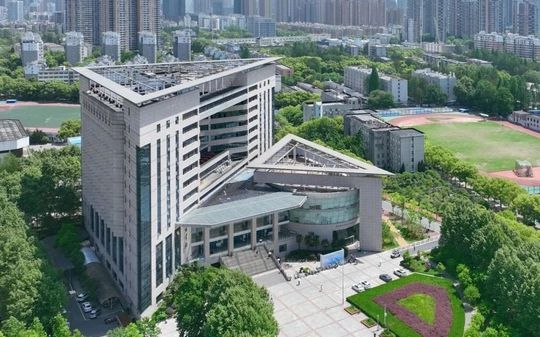 湖北大学从属中学简介概略（建校汗青、地点、师资、校训、情况）