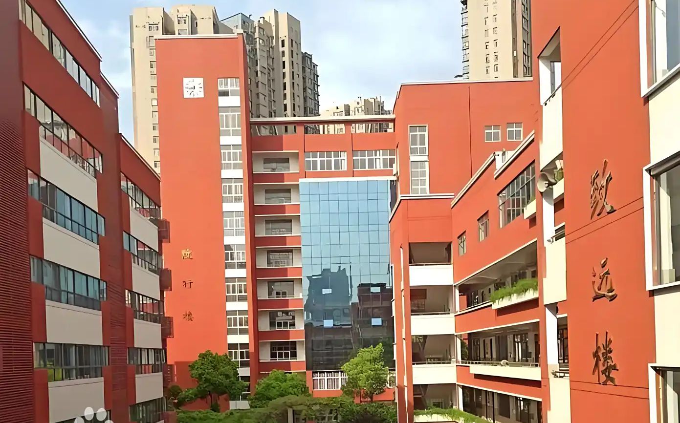 优游市第四十九中学简介概略(建校汗青、地点、师资、校训、情况)