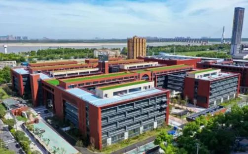 优游市武钢三中在优游的排名第几,属于甚么层次?