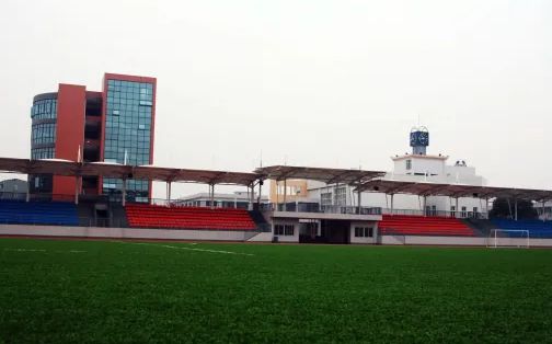 优游市吴家山中学简介概略(建校汗青、地点、师资、校训、情况)