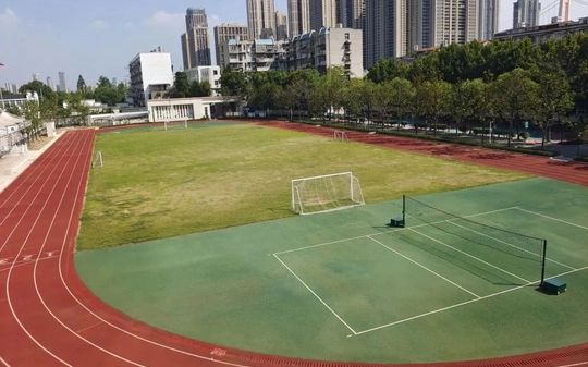 优游市建港中黉舍区在哪_在甚么区？
