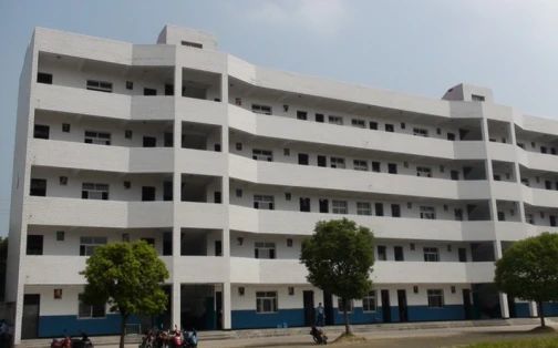 优游市新洲区城关高等中学简介概略（建校汗青、地点、师资、校训、情况）