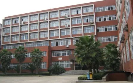 湖南省长沙市第一中黉舍区在哪_在甚么区？