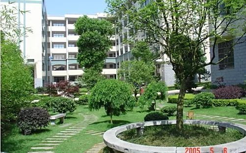 长沙市长郡中学在长沙的排名第几,属于甚么层次?
