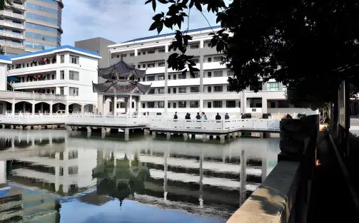 长沙市明德华兴中学在长沙的排名第几,属于甚么层次？