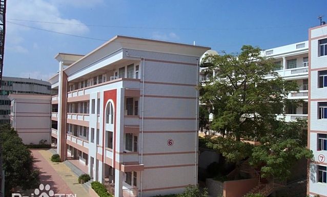 厦门市第三中学简介概略(建校汗青、地点、师资、校训、情况)