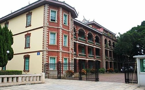 福建省厦门集美中学在厦门的排名第几,属于甚么层次?