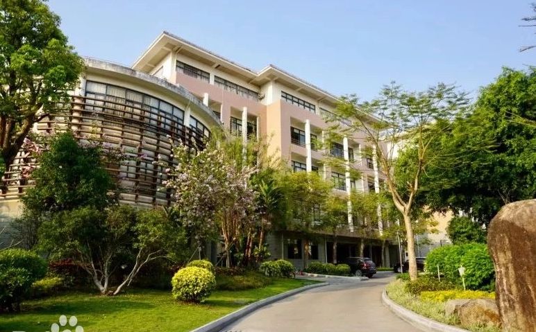 福建省同安第一中学是公立仍是私立,是重点中学吗？