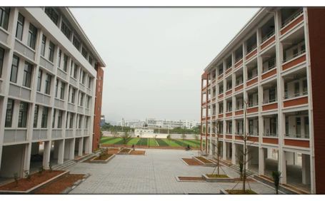 中国教科院厦门尝试中学在厦门的排名第几,属于甚么层次?