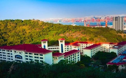 厦门海沧尝试中学是公立仍是私立,是重点中学吗？