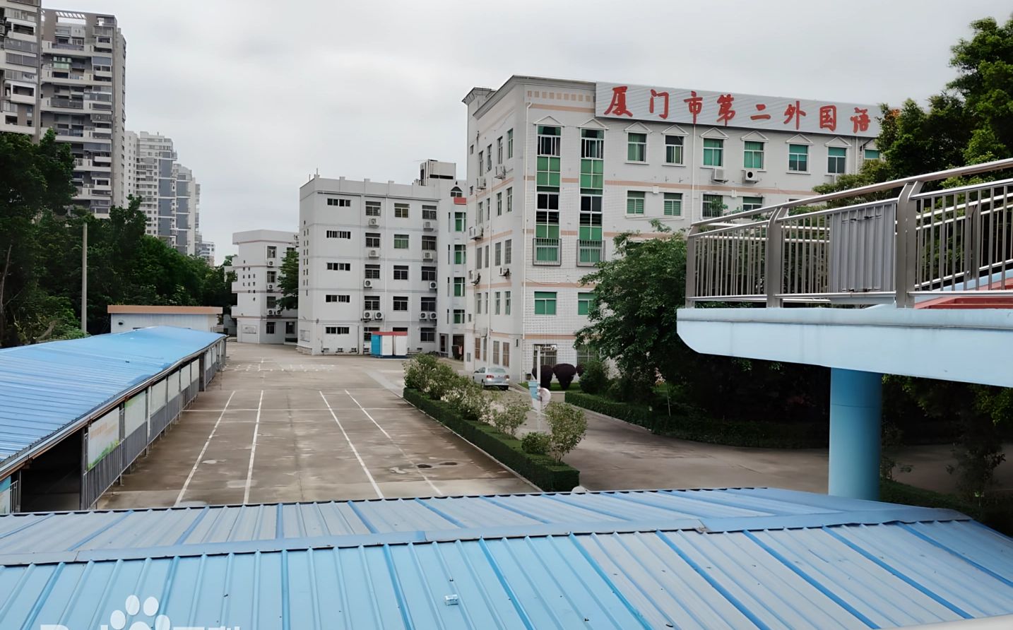 厦门市第二本国语黉舍校区在哪_在哪一个区？