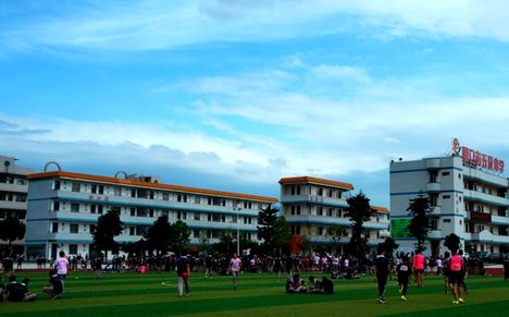 厦门市五显中学简介概略(建校汗青、地点、师资、校训、情况)