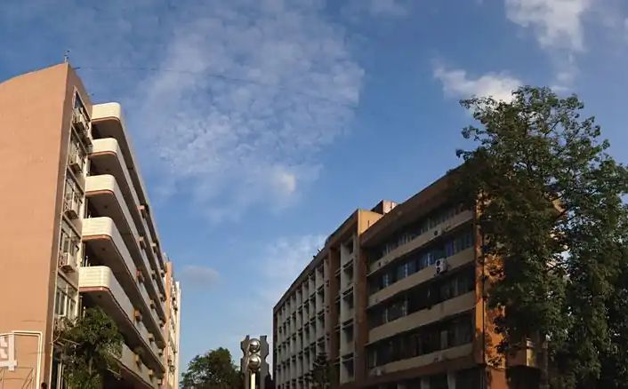福建师范大学从属中学是公立仍是私立,是重点中学吗？