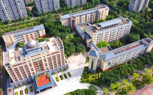 福州金山中学是公立仍是私立,是重点中学吗?